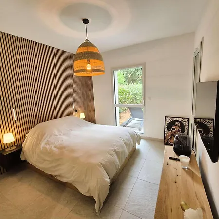 Lejlighed Moderne, Proche Plage, Jardin, Wifi, 5 Couchages *