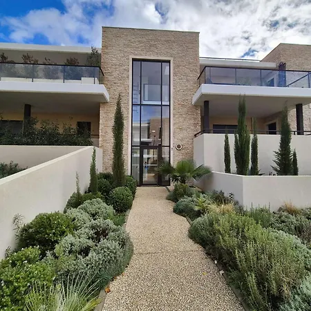 Moderne, Proche Plage, Jardin, Wifi, 5 Couchages Lejlighed