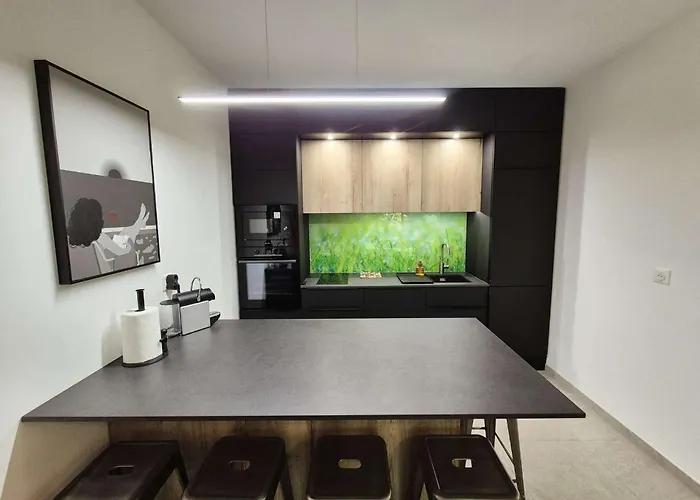 Moderne, Proche Plage, Jardin, Wifi, 5 Couchages Апартаменты